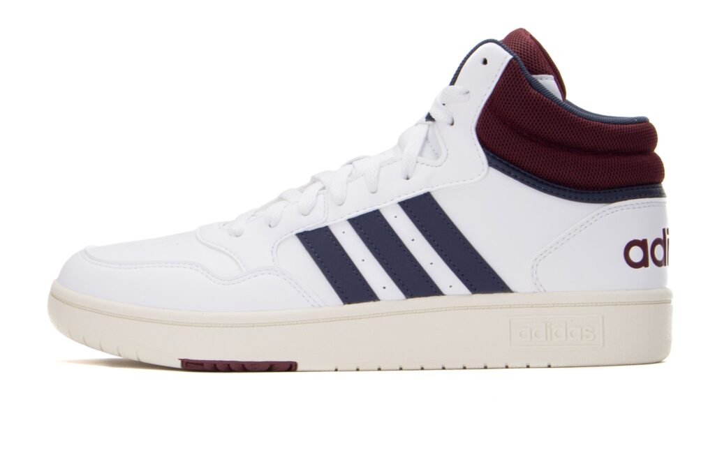 https://ks2.imper.info/jedi-img/public/adidas/buty/hp7895/2560x2560/adidas-buty-hoops-3-0-mid-hp7895-c8c5165d.jpg