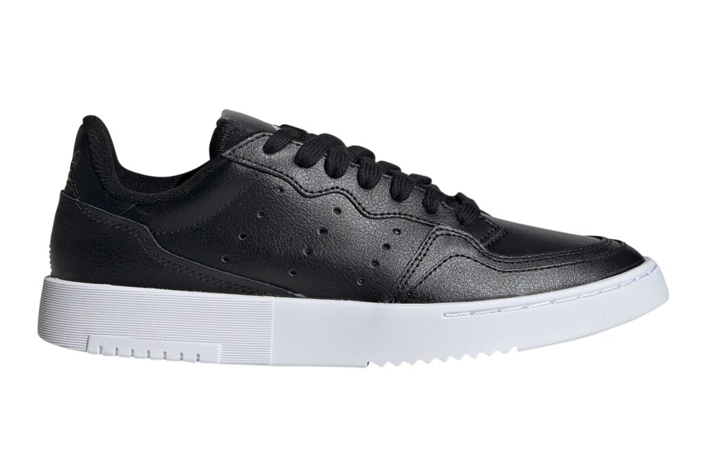 https://ks2.imper.info/jedi-img/public/adidas/buty/ee7727/2560x2560/adidas-buty-supercourt-j-ee7727-e87e12db.jpg