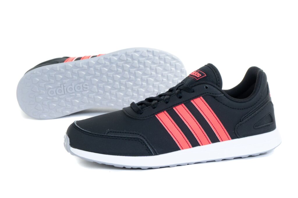 https://ks2.imper.info/jedi-img/public/adidas/buty/fw3960/2560x2560/adidas-buty-vs-switch-3k-fw3960-1cffe63e.jpg