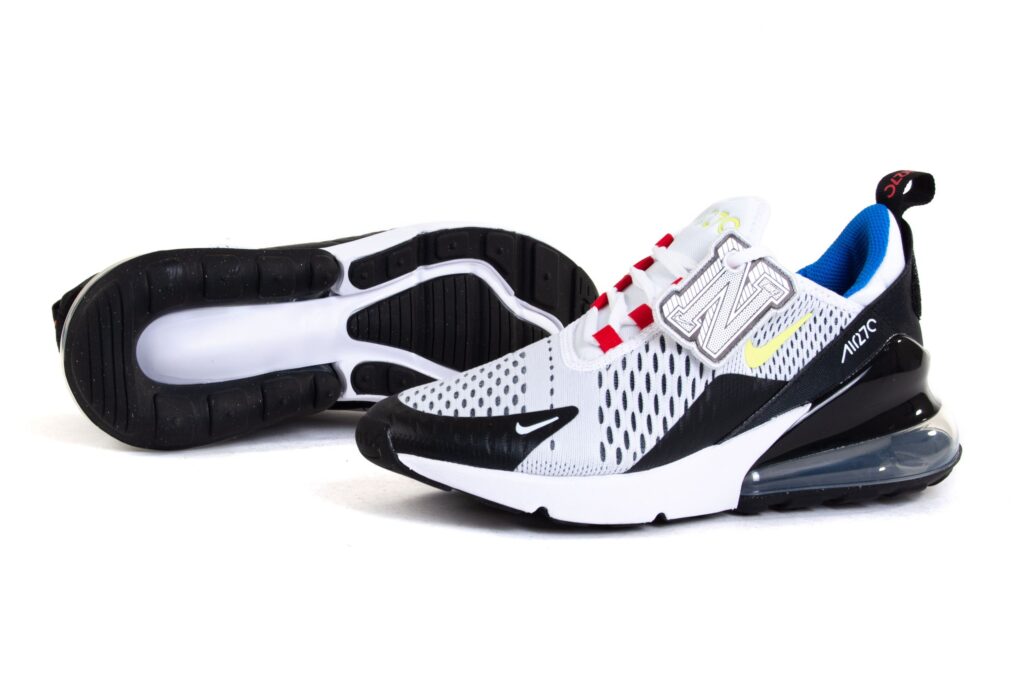 https://ks2.imper.info/jedi-img/public/nike/buty/dq1107-100/2560x2560/nike-buty-air-max-270-gs-dq1107-100-e86f747b.jpg
