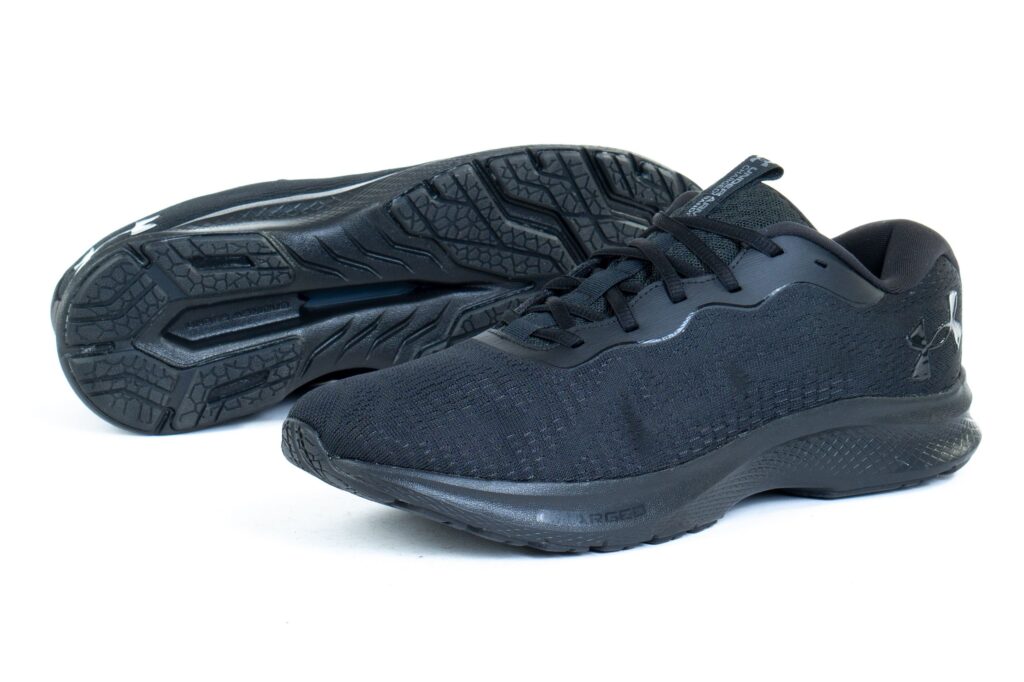 https://ks2.imper.info/jedi-img/public/under-armour/buty/3024184-004/2560x2560/under-armour-buty-charged-bandit-7-3024184-004-63788bb8.jpg