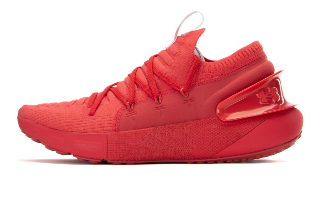 https://ks2.imper.info/jedi-img/public/under-armour/buty/3025520-601/2560x2560/under-armour-buty-hovr-phantom-3-mtlc-3025520-601-568f6dcd.jpg